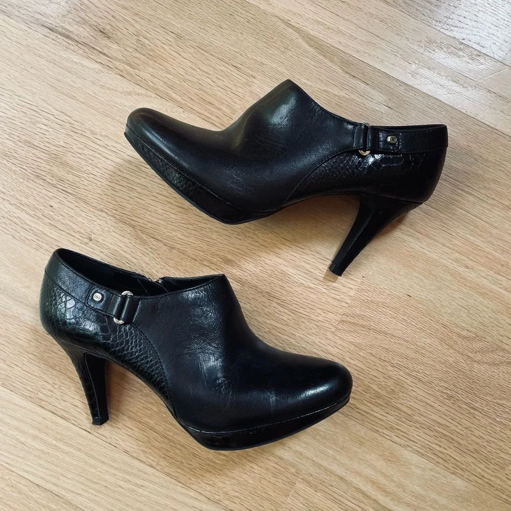 Bandolino Black Leather Heels Booties Size 8 in Excellent Condition - Picture 2 of 8